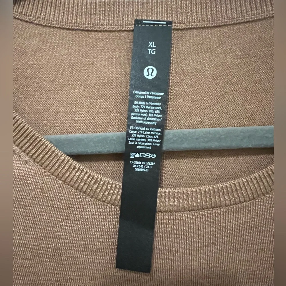 Lululemon gold men’s sweater size XL NWT - Picture 2 of 10